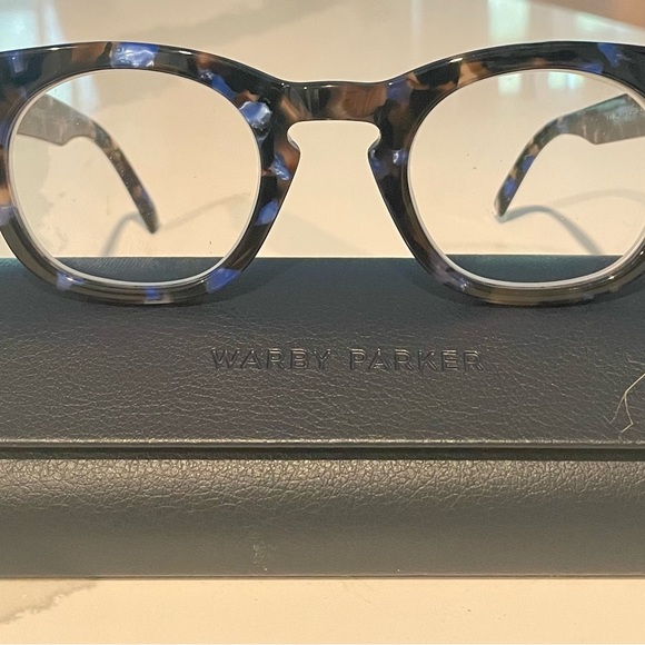 Warby Parker traditional shape frames. - Picture 3 of 4